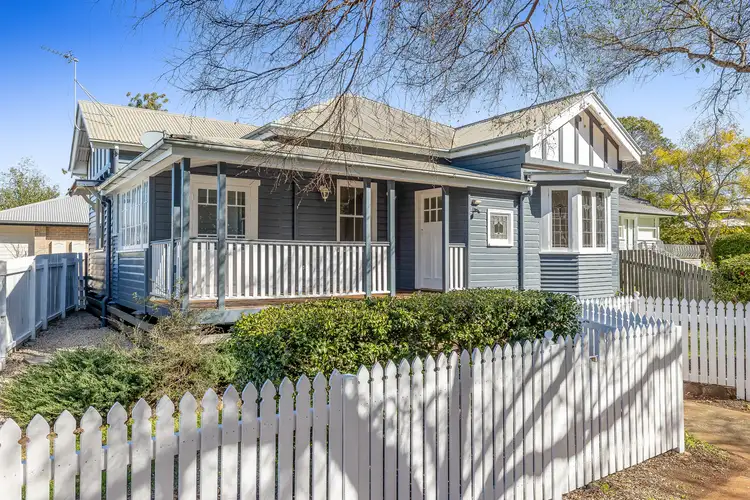 House@/104 Taylor Street, Newtown QLD 4350