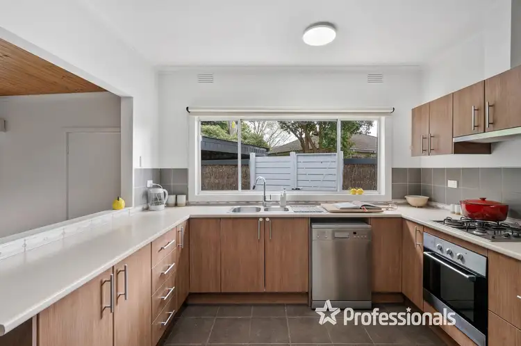Fourth view of Homely house listing, 1 Glamis Court, Croydon VIC 3136