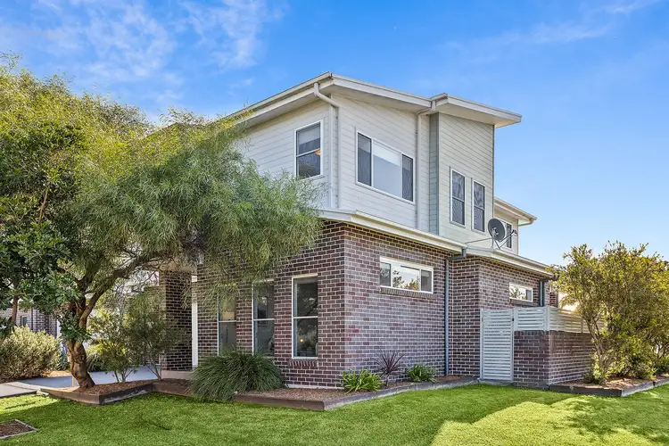 21 Galleon Avenue