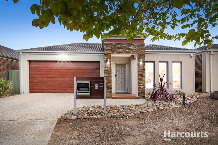 7 Lambertia Loop, Caroline Springs VIC 3023