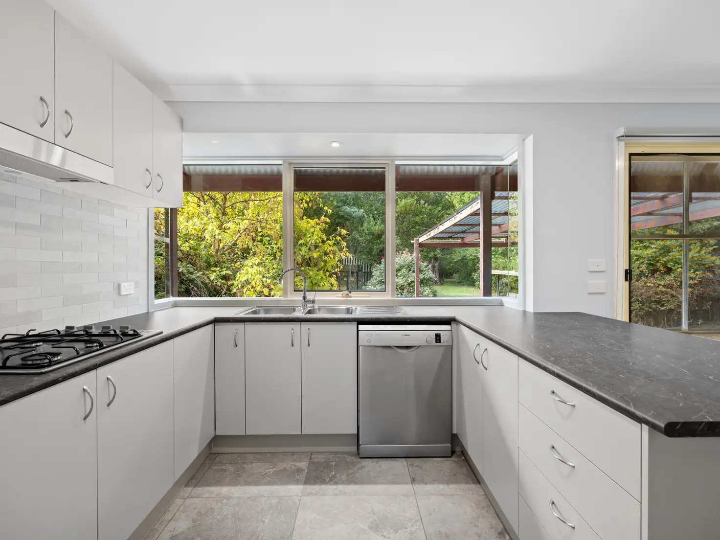 Main view of Homely house listing, 10 Mareeba Avenue, Buxton VIC 3711
