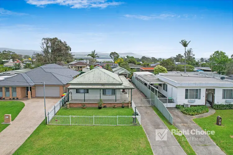 82 Griffiths Street, Oak Flats NSW 2529