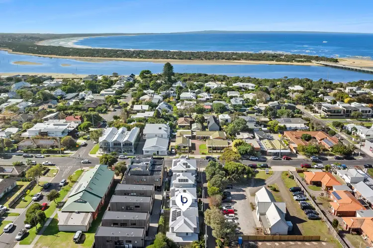 8 Memorial Lane, Barwon Heads VIC 3227