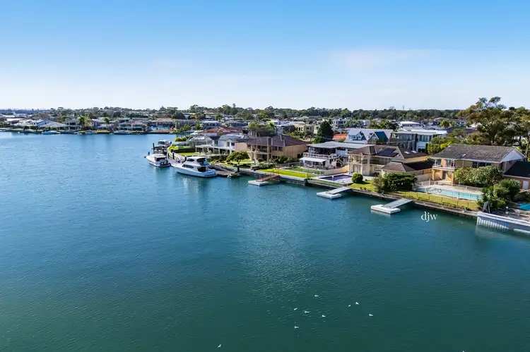 42 Roper Crescent, Sylvania Waters NSW 2224