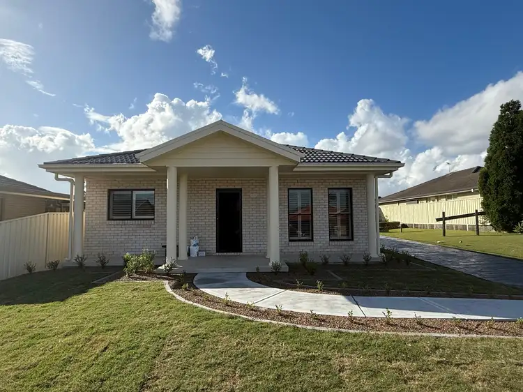 19A Lake View Crescent, Raymond Terrace NSW 2324