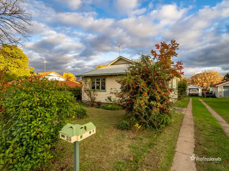 30 Newton Street, Armidale NSW 2350