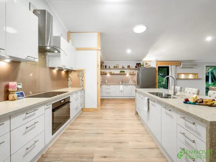 4 Sonoma Court, Cashmere QLD 4500