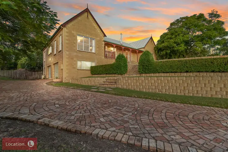 16 Finemore Crescent, Qunaba QLD 4670