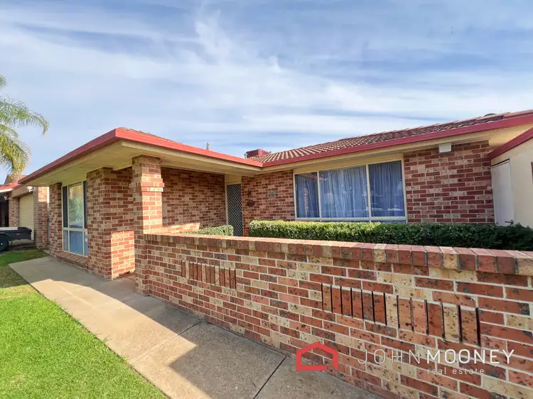 101 Dalman Parkway, Glenfield Park NSW 2650