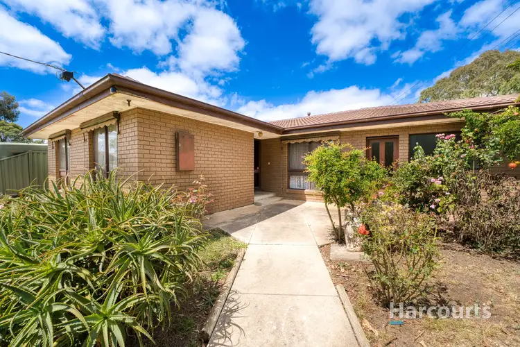 28 Baguley Crescent, Kings Park VIC 3021