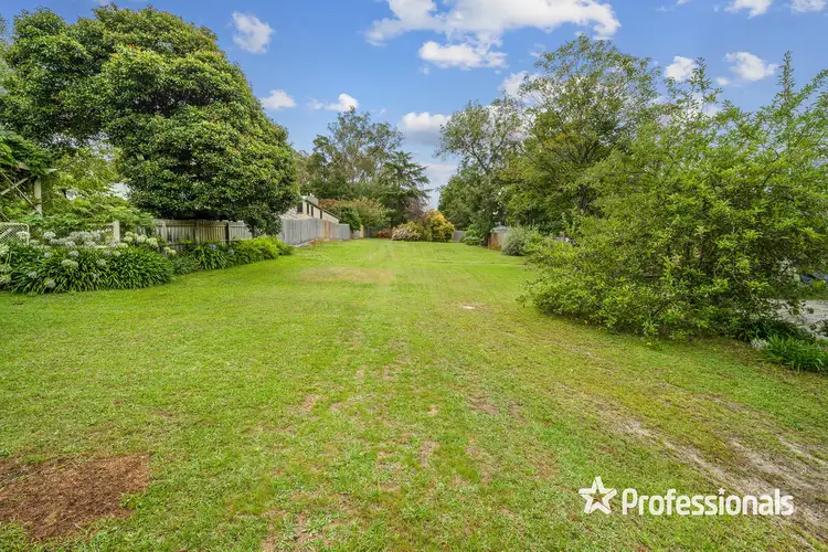 33 Spring Street, Mount Evelyn VIC 3796