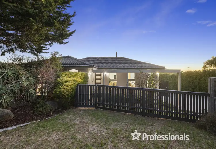 3 View Point Drive, Chirnside Park VIC 3116