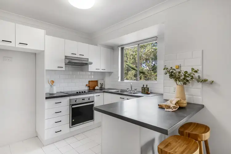 Third view of Homely apartment listing, 8/29 Park Road, Bellambi NSW 2518
