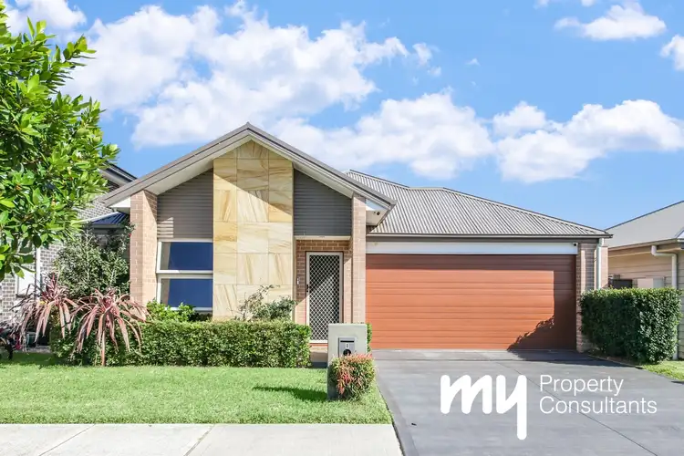 8 Waterglass Street, Spring Farm NSW 2570