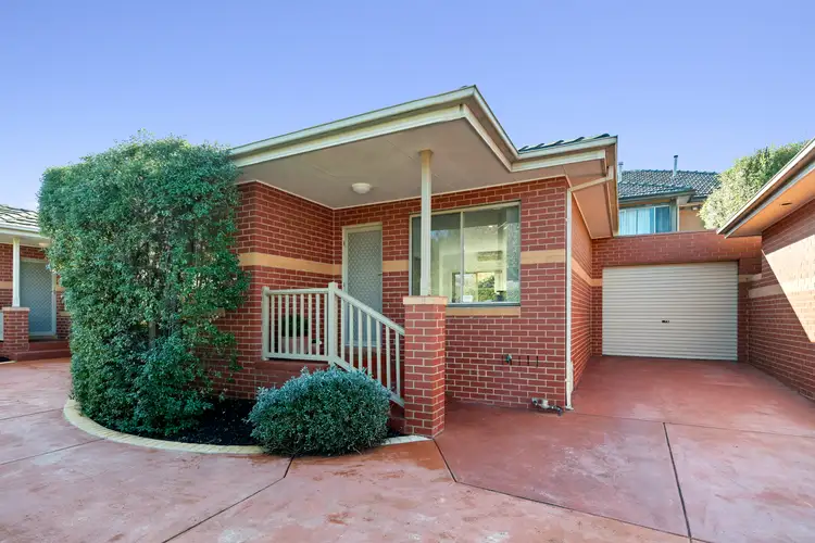 Main view of Homely unit listing, 2/5 Ashton Street, Reservoir VIC 3073