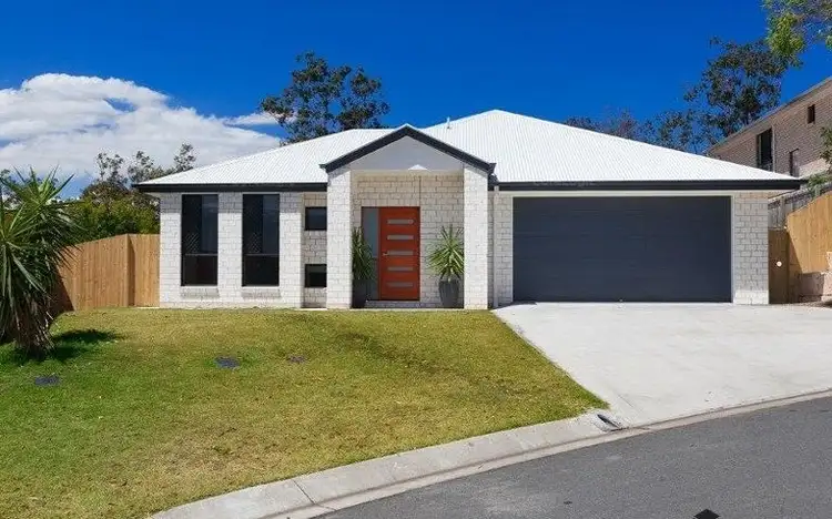 53 Lagoon Crescent