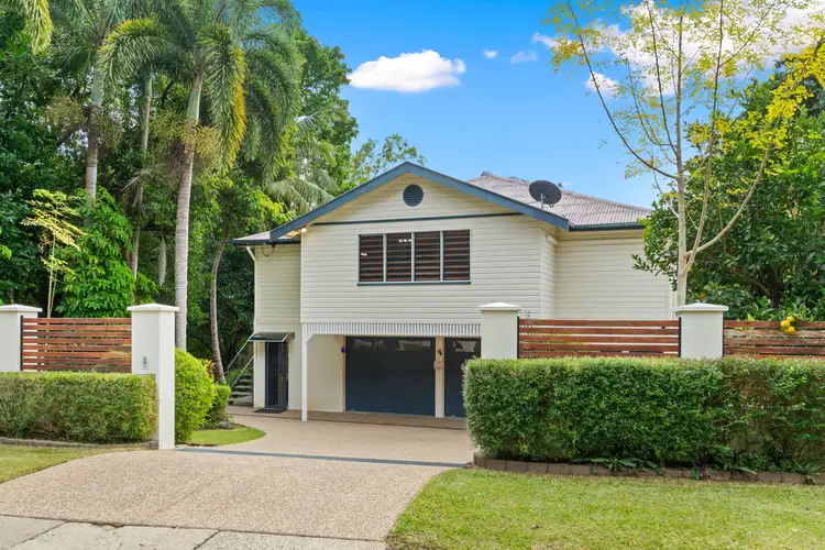 4 Holmes Street, Stratford QLD 4870