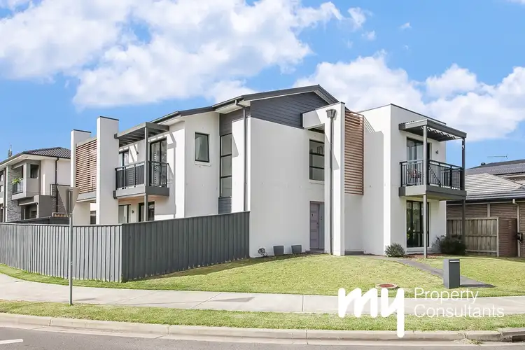 1 Crest Road, Gledswood Hills NSW 2557
