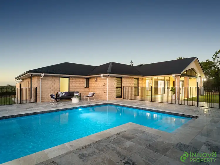 15 Ron Bischof Close, Cashmere QLD 4500