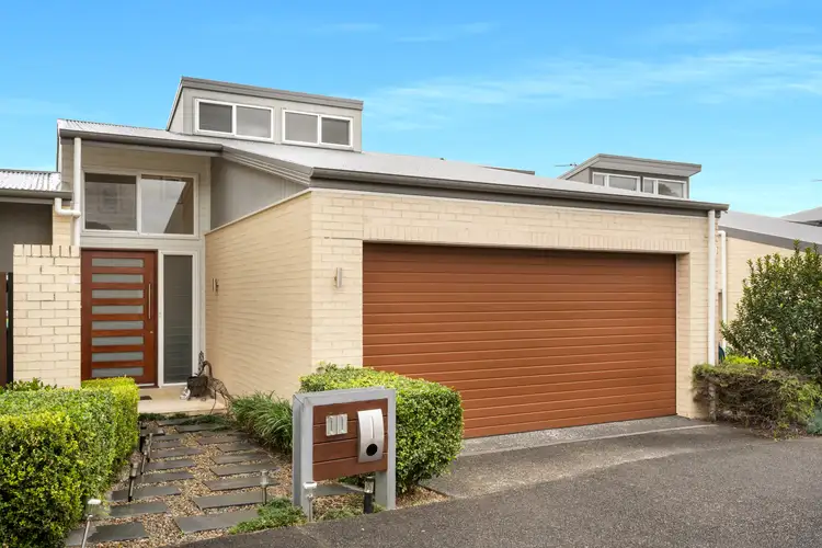 11/33 William Davies Drive, Figtree NSW 2525