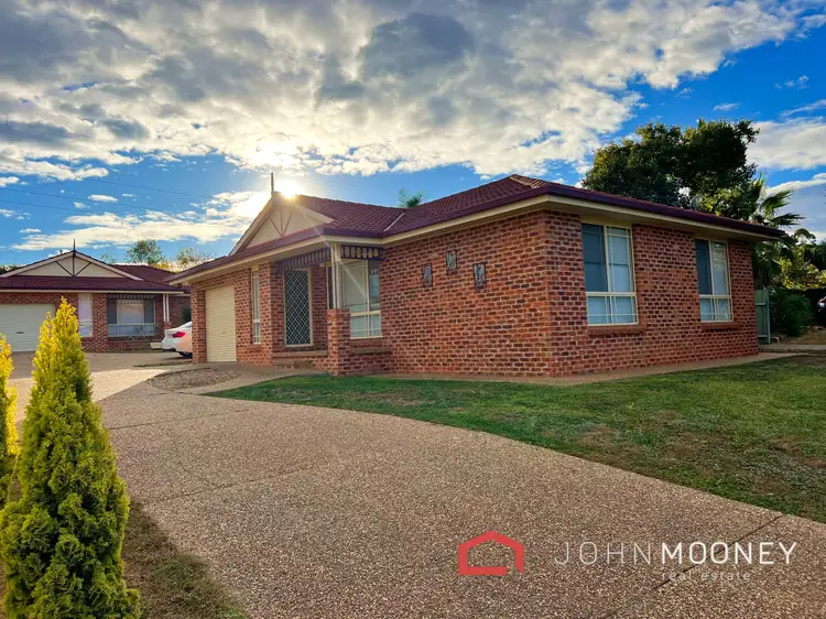 1/8 Malebo Place, Tatton NSW 2650