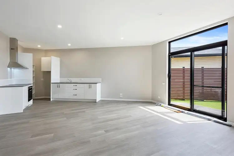 1/1 Montagu Road, Smithton TAS 7330