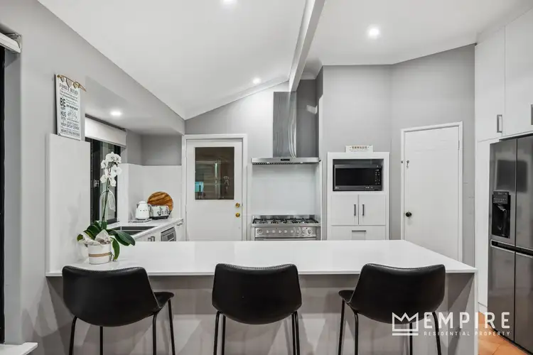 5 Cepa Court, Lake Coogee WA 6166