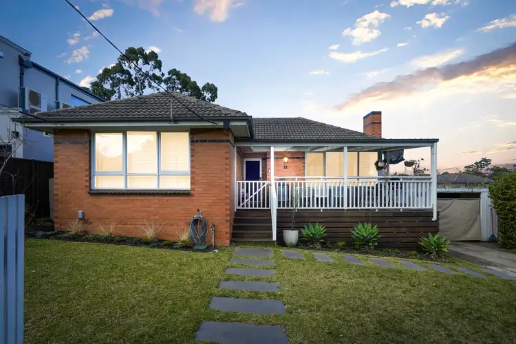 32 Hillside Grove, Airport West VIC 3042