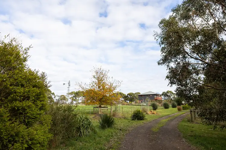 13 Lyall Street, Woodford VIC 3281