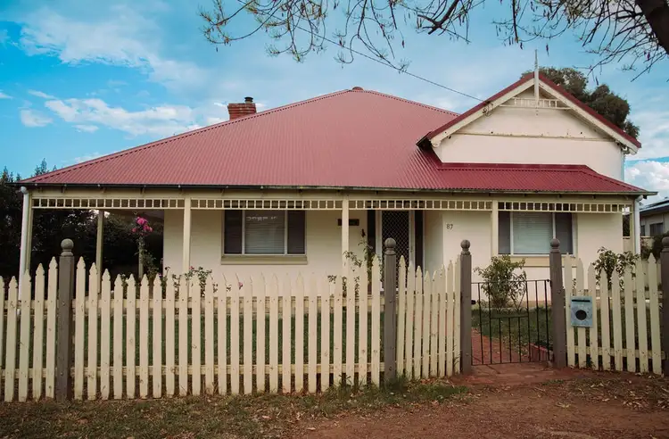 87 Dalton Street, Parkes NSW 2870