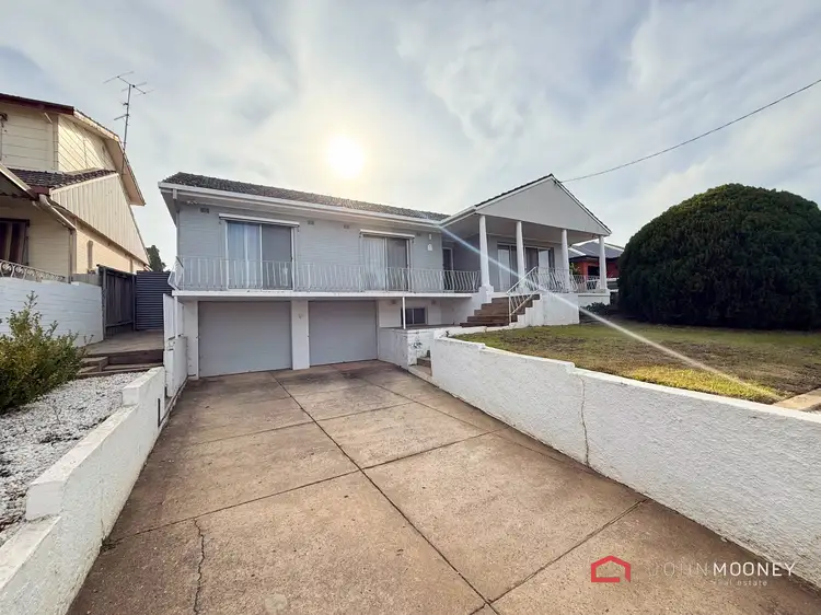 97 Fay Avenue, Kooringal NSW 2650