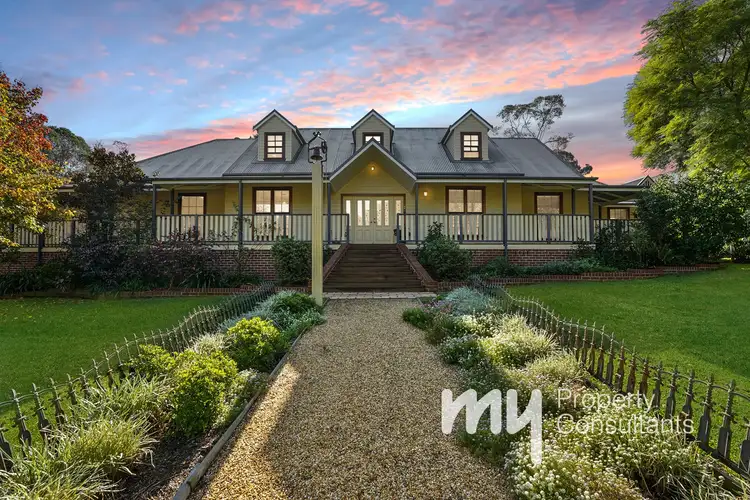 4 Benwerrin Crescent, Grasmere NSW 2570