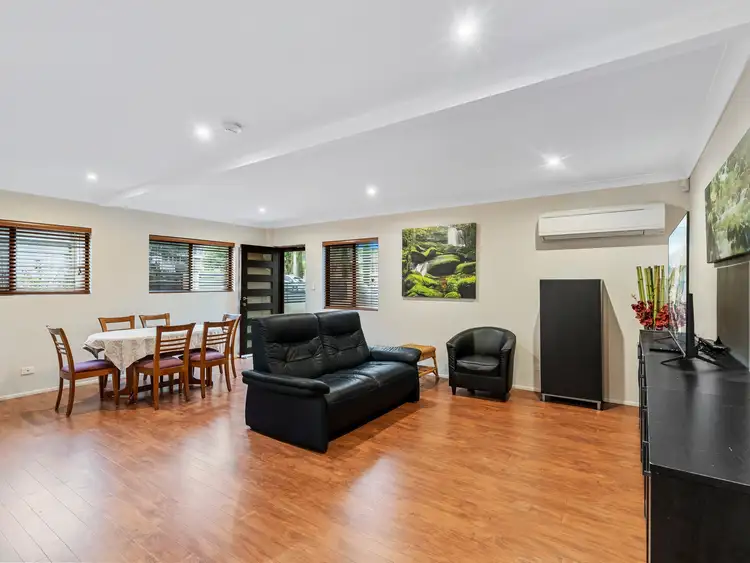 3 Kiparra Street, Mansfield QLD 4122