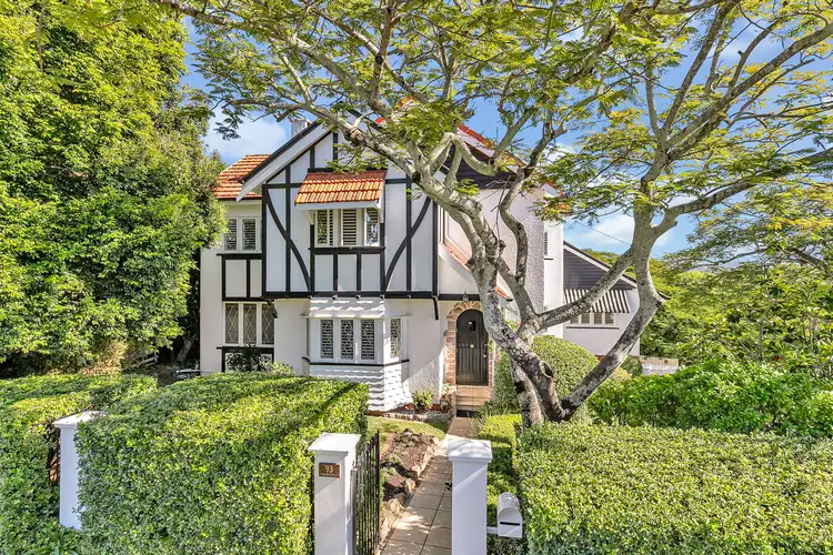 93 Ryans Road, St Lucia QLD 4067