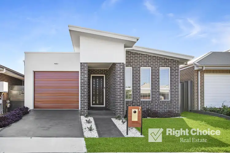 7 Pasture Way, Calderwood NSW 2527