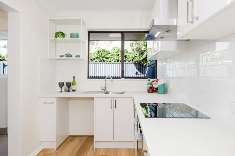 Fifth view of Homely unit listing, 2/9 Adrian Street, Palmyra WA 6157