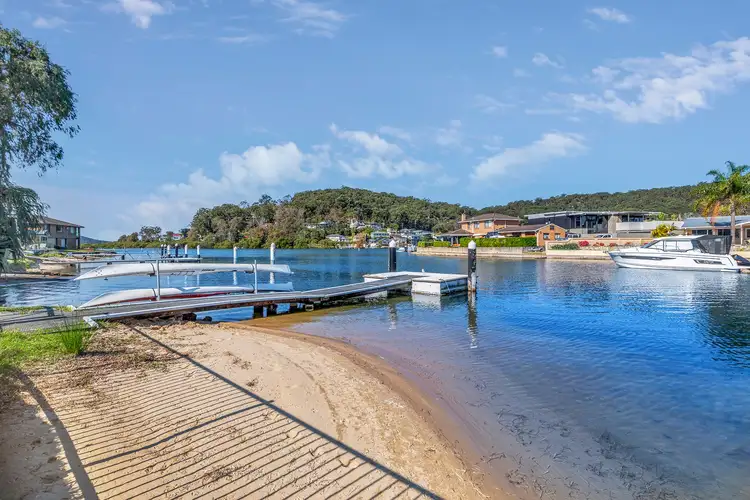 15 Salacia Close, St Huberts Island NSW 2257
