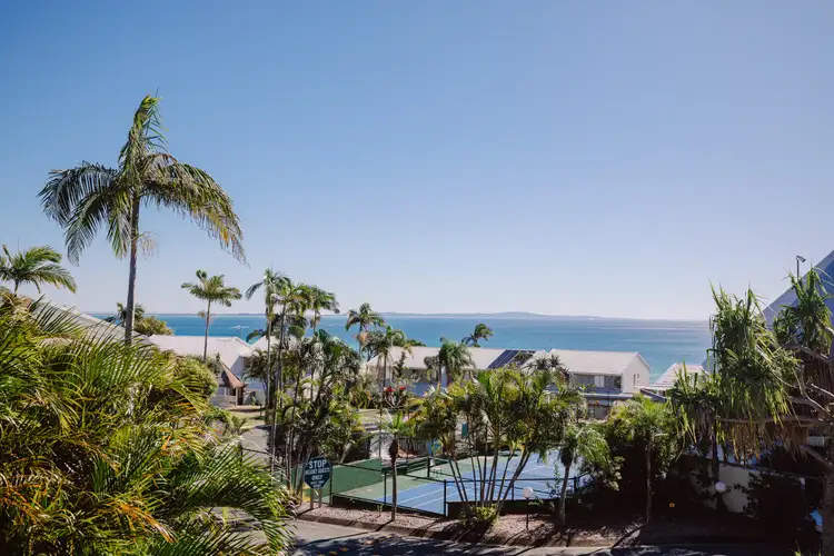 Main view of Homely unit listing, 2/21-25 Cumming Parade, Point Lookout QLD 4183