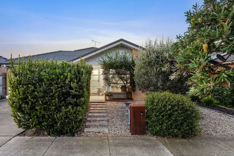 6 Whitecliff Way, Armstrong Creek VIC 3217