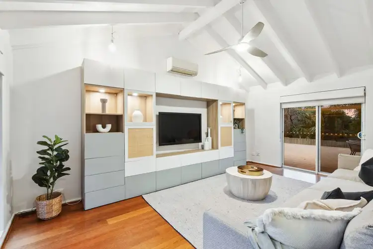 4 Dundee Court, Duncraig WA 6023