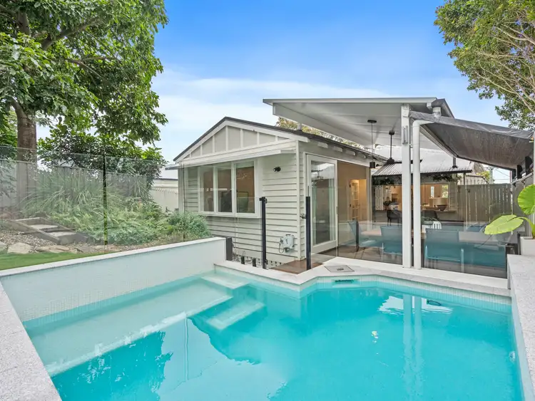48 Waverley Road, Camp Hill QLD 4152