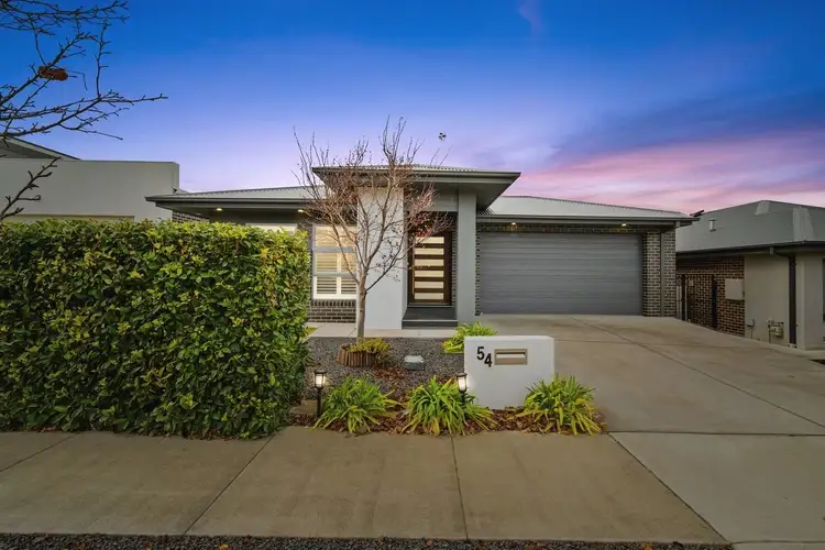 54 Bellhouse Crescent