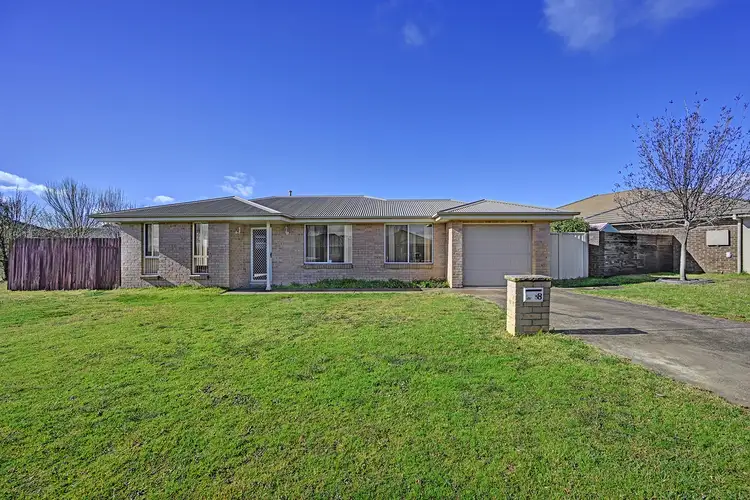 8 Candlebark Crescent, Orange NSW 2800