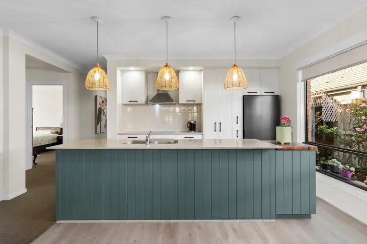 5 Yirn Avenue, Torquay VIC 3228