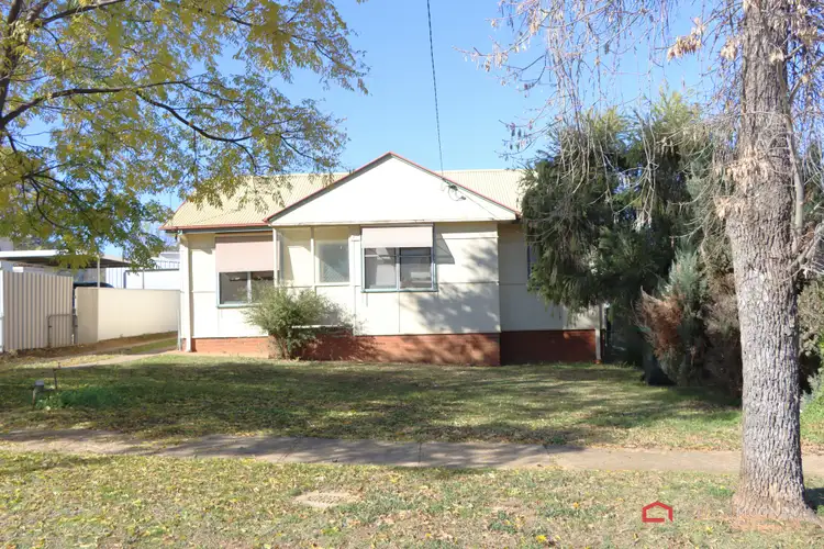 5 Spooner Avenue, Mount Austin NSW 2650
