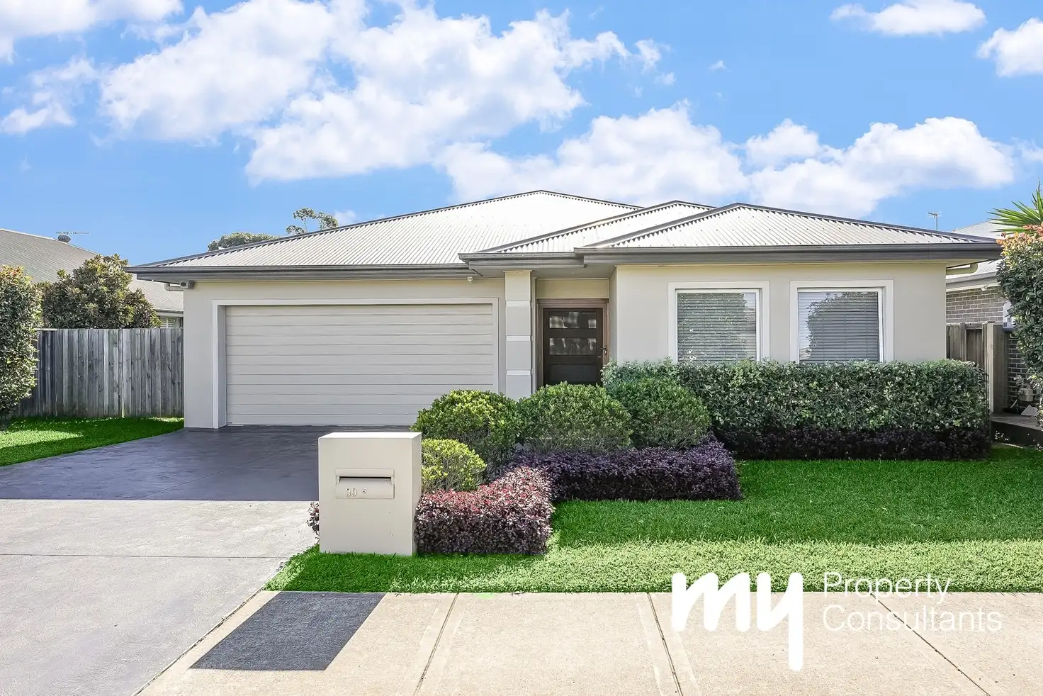 Main view of Homely house listing, 39 Asimus Circuit, Elderslie NSW 2570