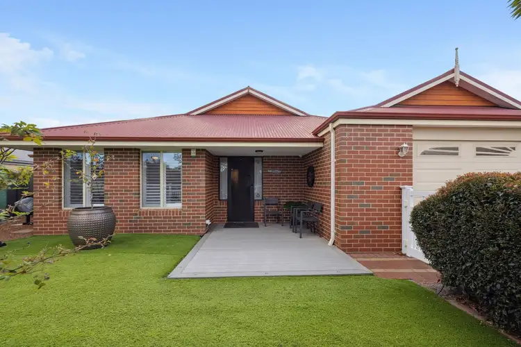 17 Octagon Gardens, Aveley WA 6069