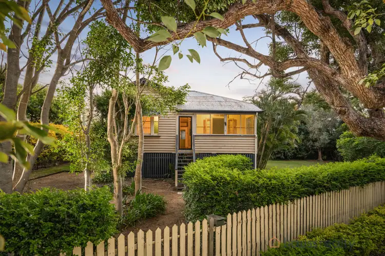 7 Kew Road, Graceville QLD 4075