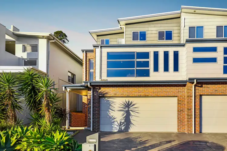 Main view of Homely townhouse listing, 2/11 Valley View Crescent, Albion Park NSW 2527