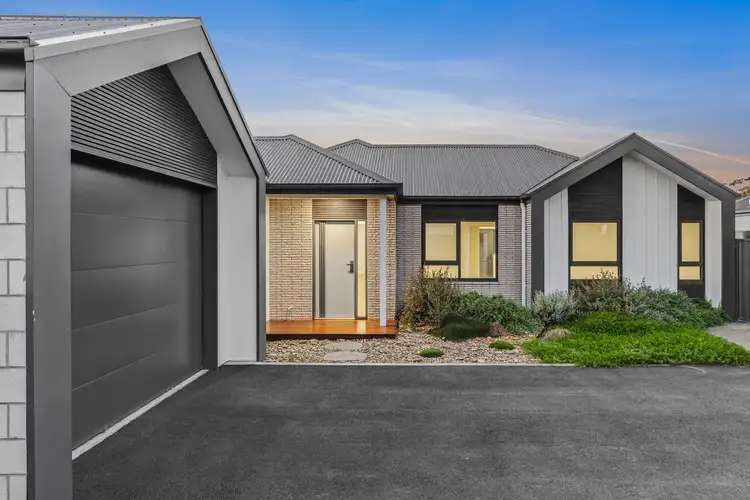 2/42 Bellarine Highway, Queenscliff VIC 3225